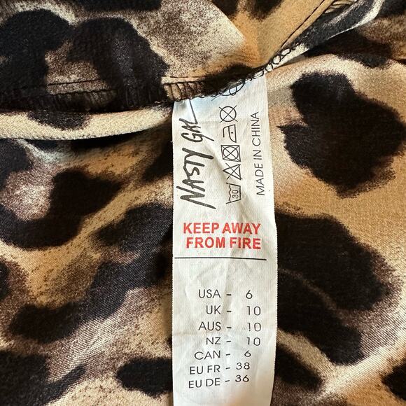 Nasty Gal Cheetah Print Button Up Blouse Size 6 - Picture 7 of 7